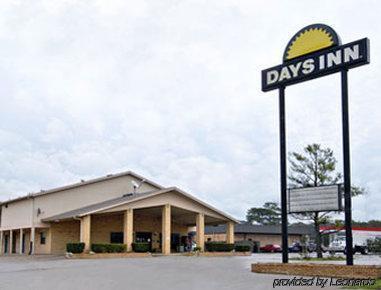 Days Inn By Wyndham Bastrop Exterior photo
